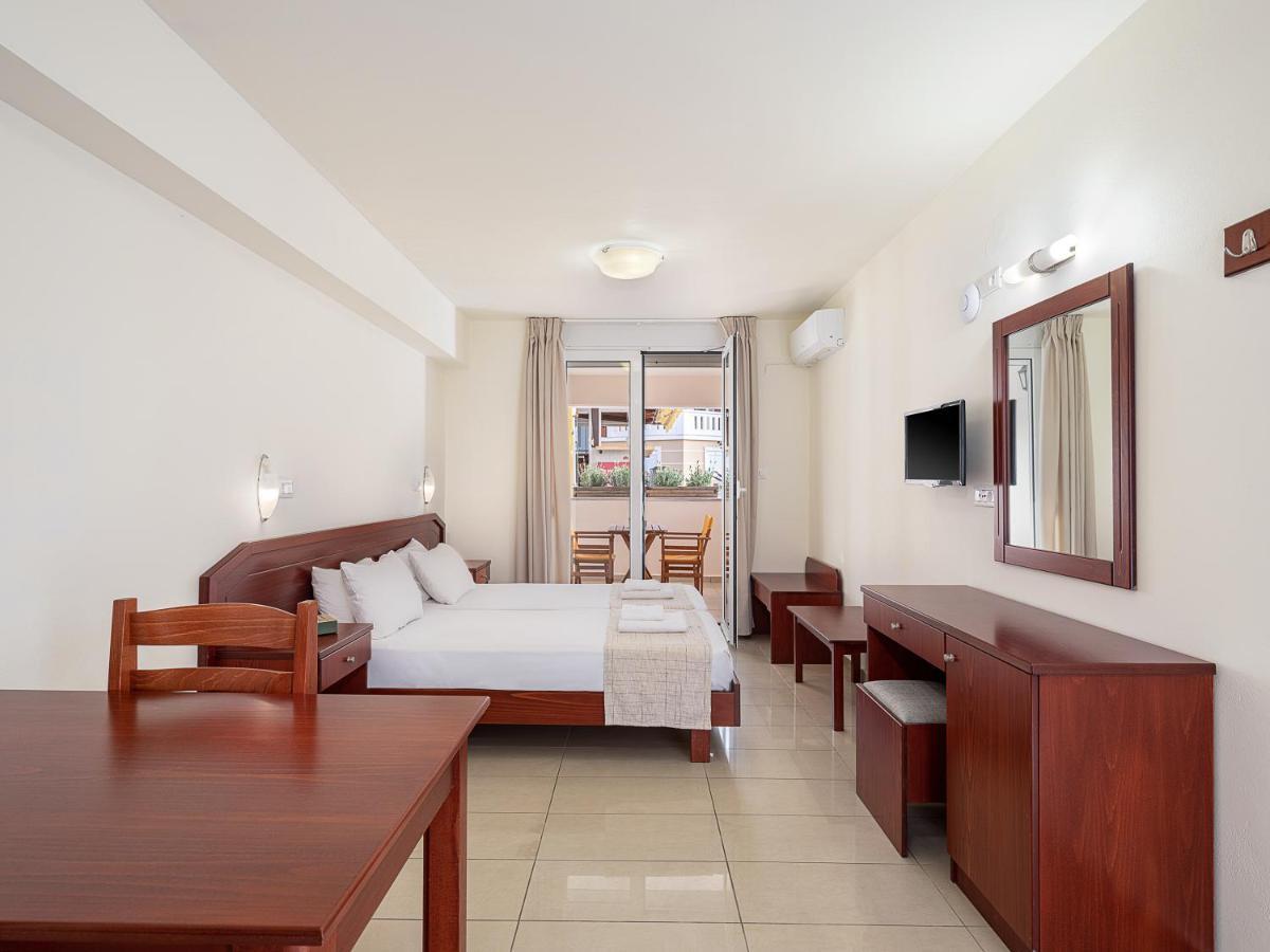 Artemis Apartments Stalós Habitación foto
